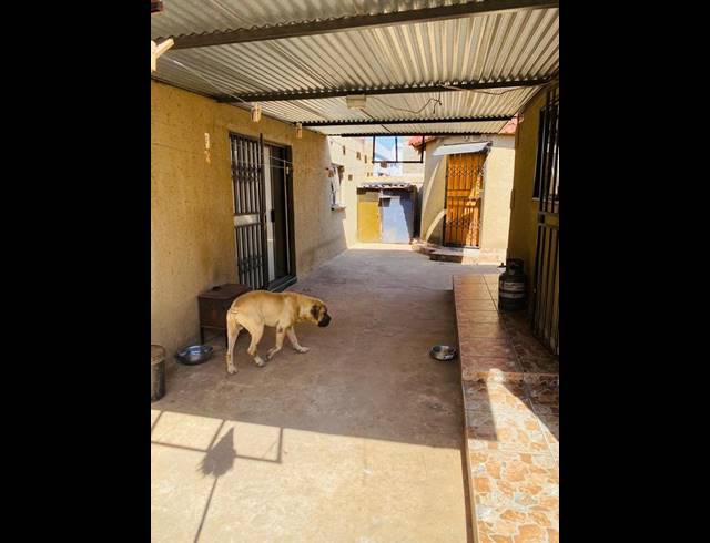 2 BEDROOM HOUSE FOR SALE IN BRAAMFISCHERVILLE